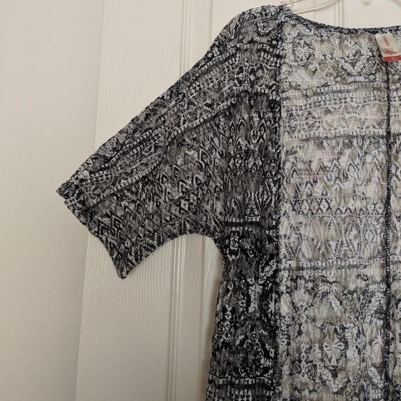 black and white fringed cardigan - Picture 2 of 3